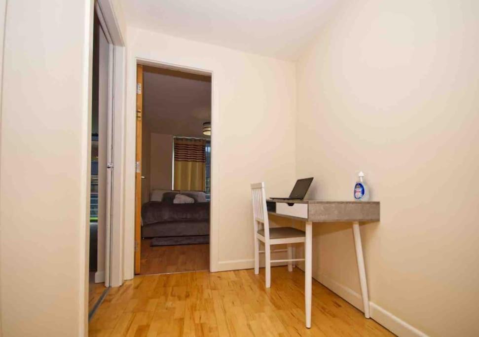 Superb Balconied 2bedroom Flat In Heart Of Centre * Leeds (West Yorkshire)