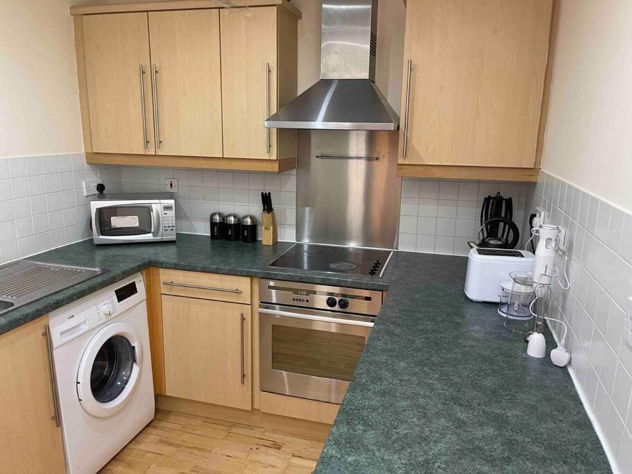Apartment Superb Balconied 2bedroom Flat In Heart Of Centre